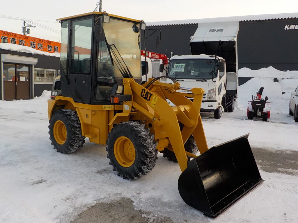 平成17年　CAT　ホイールローダー　901B　★0.4立米★バケット幅157㎝★使用時間約1970HR★