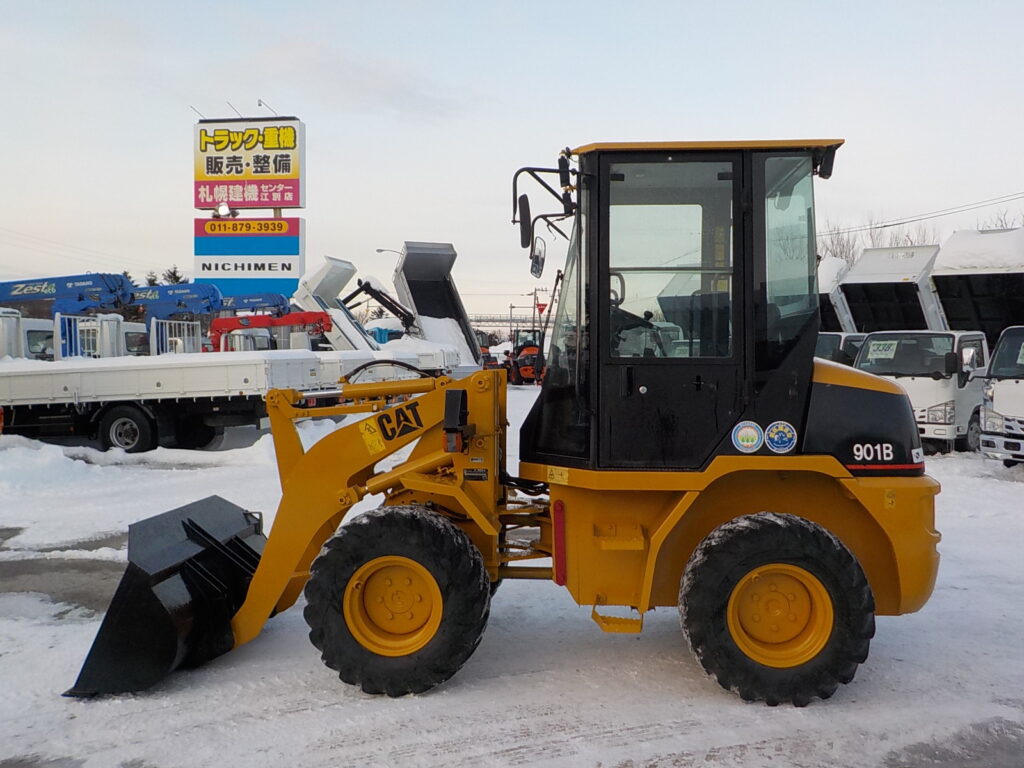 平成17年　CAT　ホイールローダー　901B　★0.4立米★バケット幅157㎝★使用時間約1970HR★