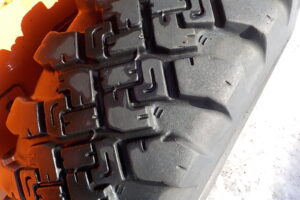 サムネイル: トヨタ　ジョブサン　5SDKL6　★スキッドステアローダー★0.28立米★バケット幅153㎝★使用時間約580HR★