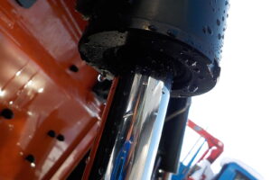 サムネイル: トヨタ　ジョブサン　5SDKL6　★スキッドステアローダー★0.28立米★バケット幅153㎝★使用時間約580HR★