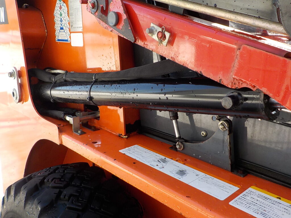 トヨタ　ジョブサン　5SDKL6　★スキッドステアローダー★0.28立米★バケット幅153㎝★使用時間約580HR★