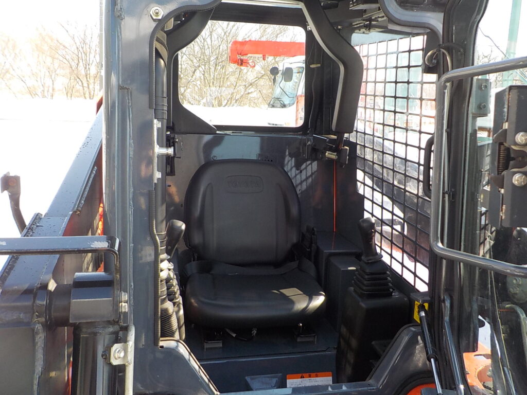 トヨタ　ジョブサン　5SDKL6　★スキッドステアローダー★0.28立米★バケット幅153㎝★使用時間約580HR★