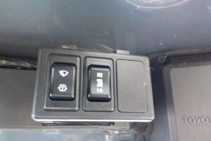 サムネイル: トヨタ　ジョブサン　5SDKL6　★スキッドステアローダー★0.28立米★バケット幅153㎝★使用時間約580HR★