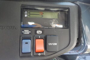 サムネイル: トヨタ　ジョブサン　5SDKL6　★スキッドステアローダー★0.28立米★バケット幅153㎝★使用時間約580HR★