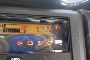 サムネイル: トヨタ　ジョブサン　5SDKL6　★スキッドステアローダー★0.28立米★バケット幅153㎝★使用時間約580HR★