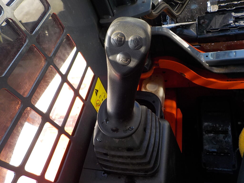 トヨタ　ジョブサン　5SDKL6　★スキッドステアローダー★0.28立米★バケット幅153㎝★使用時間約580HR★