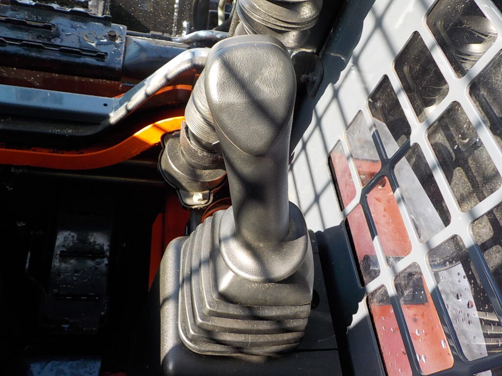 トヨタ　ジョブサン　5SDKL6　★スキッドステアローダー★0.28立米★バケット幅153㎝★使用時間約580HR★