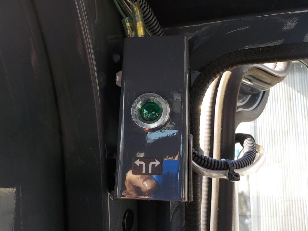 トヨタ　ジョブサン　5SDKL6　★スキッドステアローダー★0.28立米★バケット幅153㎝★使用時間約580HR★