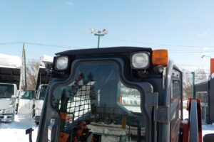 サムネイル: トヨタ　ジョブサン　5SDKL6　★スキッドステアローダー★0.28立米★バケット幅153㎝★使用時間約580HR★