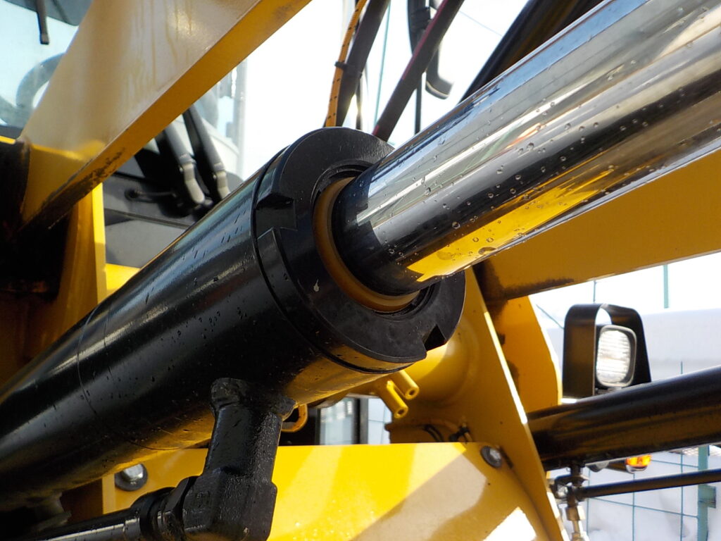 平成29年　CAT　ホイールローダー　901C2　★0.4立米★バケット幅168㎝★タイヤチェーン2本★使用時間1300HR★