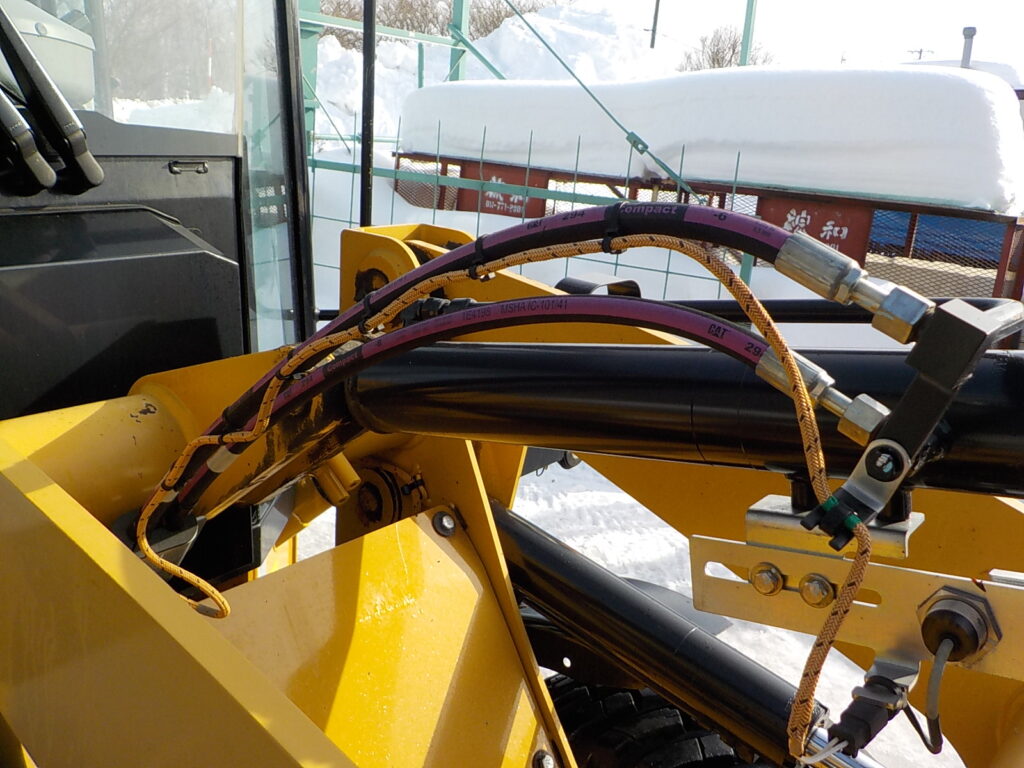 平成29年　CAT　ホイールローダー　901C2　★0.4立米★バケット幅168㎝★タイヤチェーン2本★使用時間1300HR★