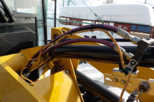 サムネイル: 平成29年　CAT　ホイールローダー　901C2　★0.4立米★バケット幅168㎝★タイヤチェーン2本★使用時間1300HR★