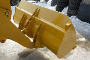 サムネイル: 平成29年　CAT　ホイールローダー　901C2　★0.4立米★バケット幅168㎝★タイヤチェーン2本★使用時間1300HR★