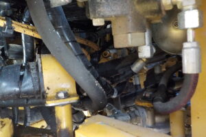 サムネイル: 平成29年　CAT　ホイールローダー　901C2　★0.4立米★バケット幅168㎝★タイヤチェーン2本★使用時間1300HR★