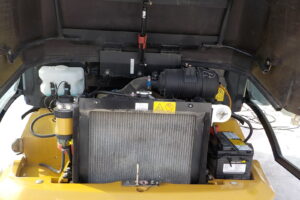 サムネイル: 平成29年　CAT　ホイールローダー　901C2　★0.4立米★バケット幅168㎝★タイヤチェーン2本★使用時間1300HR★