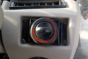 サムネイル: 平成29年　CAT　ホイールローダー　901C2　★0.4立米★バケット幅168㎝★タイヤチェーン2本★使用時間1300HR★