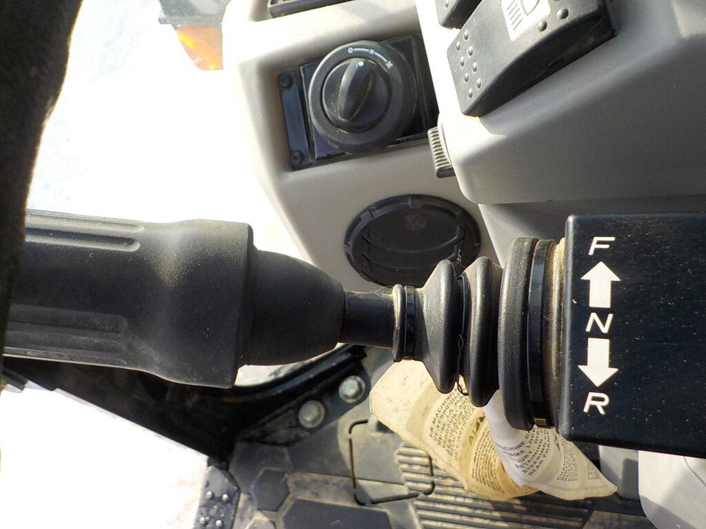 平成29年　CAT　ホイールローダー　901C2　★0.4立米★バケット幅168㎝★タイヤチェーン2本★使用時間1300HR★