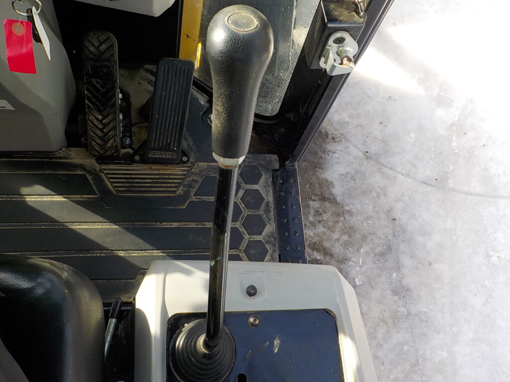 平成29年　CAT　ホイールローダー　901C2　★0.4立米★バケット幅168㎝★タイヤチェーン2本★使用時間1300HR★