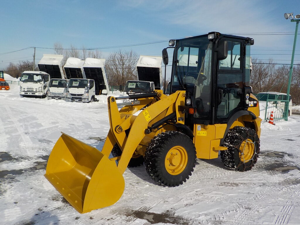 平成29年　CAT　ホイールローダー　901C2　★0.4立米★バケット幅168㎝★タイヤチェーン2本★使用時間1300HR★