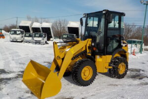 平成29年　CAT　ホイールローダー　901C2　★0.4立米★バケット幅168㎝★タイヤチェーン2本★使用時間1300HR★