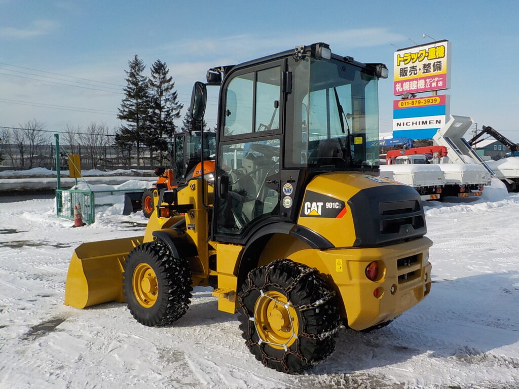平成29年　CAT　ホイールローダー　901C2　★0.4立米★バケット幅168㎝★タイヤチェーン2本★使用時間1300HR★