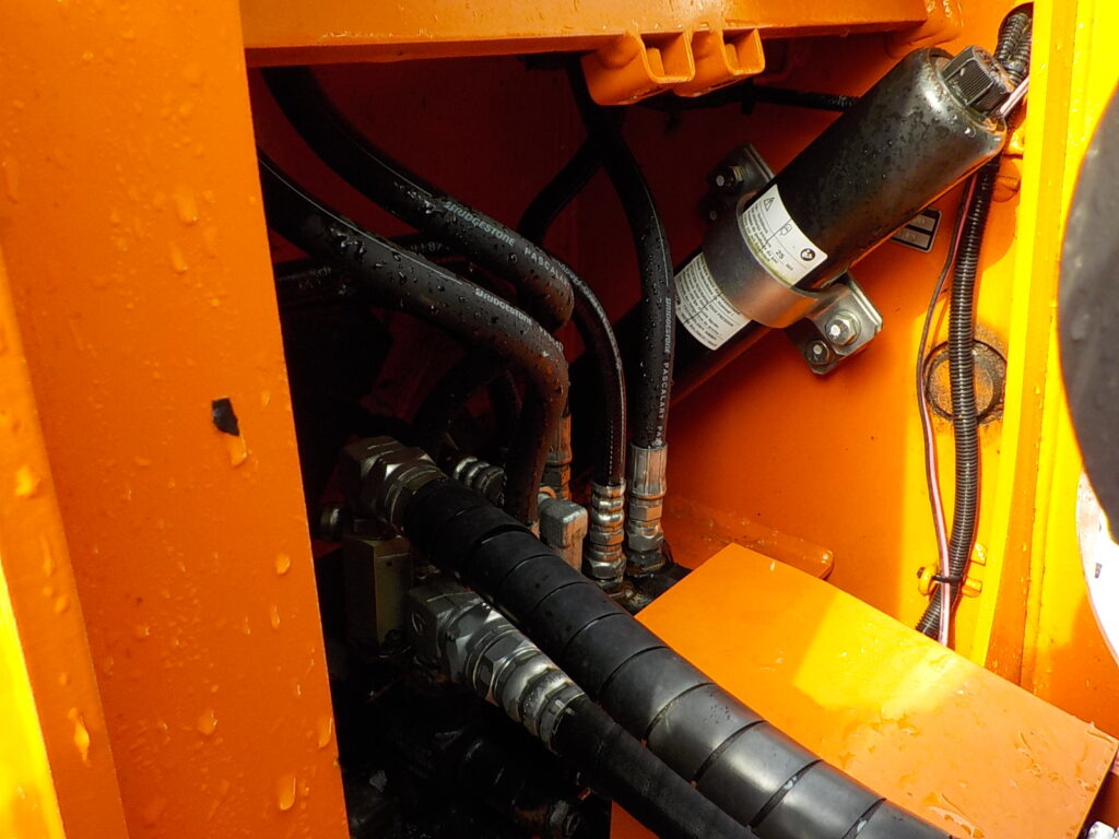 平成30年　日立　ホイールローダー　ZW80-5B　★スノウプラウ★ノーマルバケット★ワンタッチ式★車検令和9年11月★