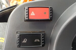 サムネイル: 平成30年　日立　ホイールローダー　ZW80-5B　★スノウプラウ★ノーマルバケット★ワンタッチ式★車検令和9年11月★