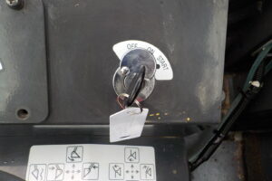 サムネイル: 平成30年　日立　ホイールローダー　ZW80-5B　★スノウプラウ★ノーマルバケット★ワンタッチ式★車検令和9年11月★