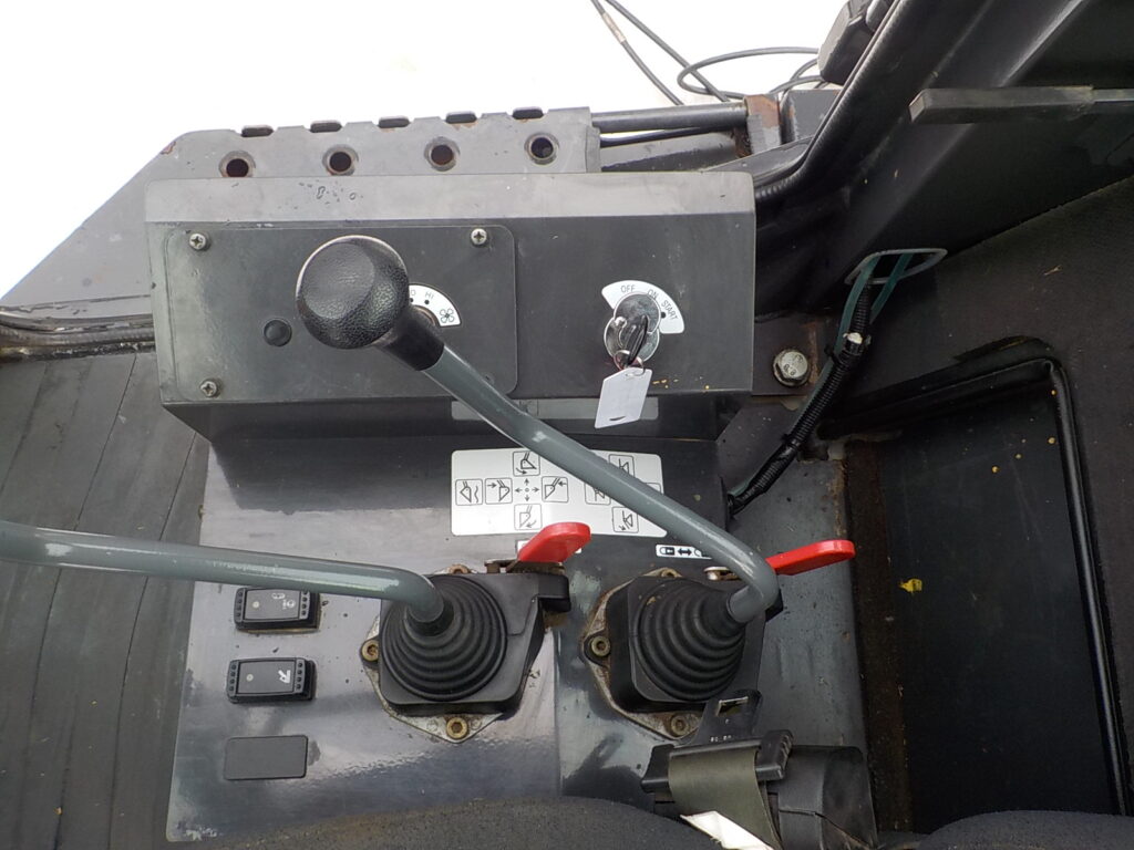 平成30年　日立　ホイールローダー　ZW80-5B　★スノウプラウ★ノーマルバケット★ワンタッチ式★車検令和9年11月★