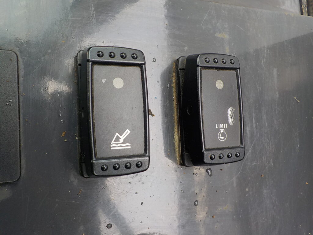 平成30年　日立　ホイールローダー　ZW80-5B　★スノウプラウ★ノーマルバケット★ワンタッチ式★車検令和9年11月★