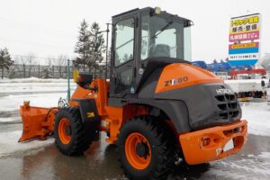 サムネイル: 平成30年　日立　ホイールローダー　ZW80-5B　★スノウプラウ★ノーマルバケット★ワンタッチ式★車検令和9年11月★