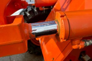 サムネイル: 平成28年　日立　ZW80-5B　スノースパイクタイヤ装着車・ダブルヒーター仕様　０．９立米　★使用時間2090時間★