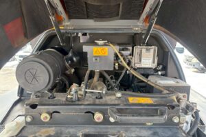 サムネイル: 平成28年　日立　ZW80-5B　スノースパイクタイヤ装着車・ダブルヒーター仕様　０．９立米　★使用時間2090時間★