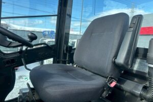 サムネイル: 平成28年　日立　ZW80-5B　スノースパイクタイヤ装着車・ダブルヒーター仕様　０．９立米　★使用時間2090時間★