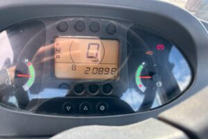 サムネイル: 平成28年　日立　ZW80-5B　スノースパイクタイヤ装着車・ダブルヒーター仕様　０．９立米　★使用時間2090時間★