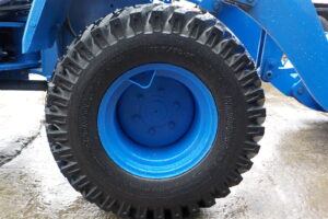 サムネイル: 平成１２年　日立　ホイールローダー　LX20-3　★スパイクタイヤ★３８００時間★