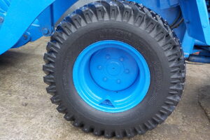 サムネイル: 平成１２年　日立　ホイールローダー　LX20-3　★スパイクタイヤ★３８００時間★