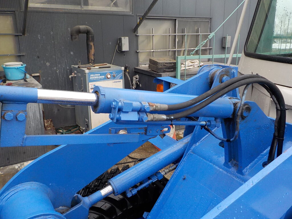 平成１２年　日立　ホイールローダー　LX20-3　★スパイクタイヤ★３８００時間★