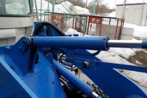 サムネイル: 平成１２年　日立　ホイールローダー　LX20-3　★スパイクタイヤ★３８００時間★