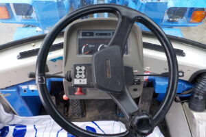 サムネイル: 平成１２年　日立　ホイールローダー　LX20-3　★スパイクタイヤ★３８００時間★