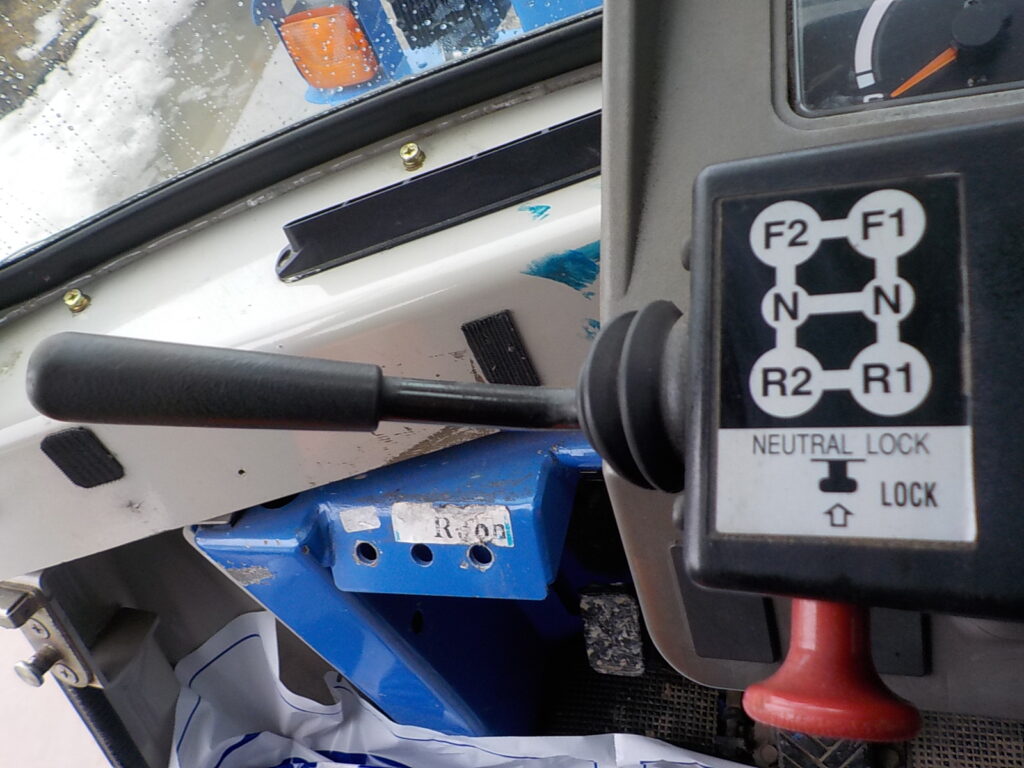 平成１２年　日立　ホイールローダー　LX20-3　★スパイクタイヤ★３８００時間★