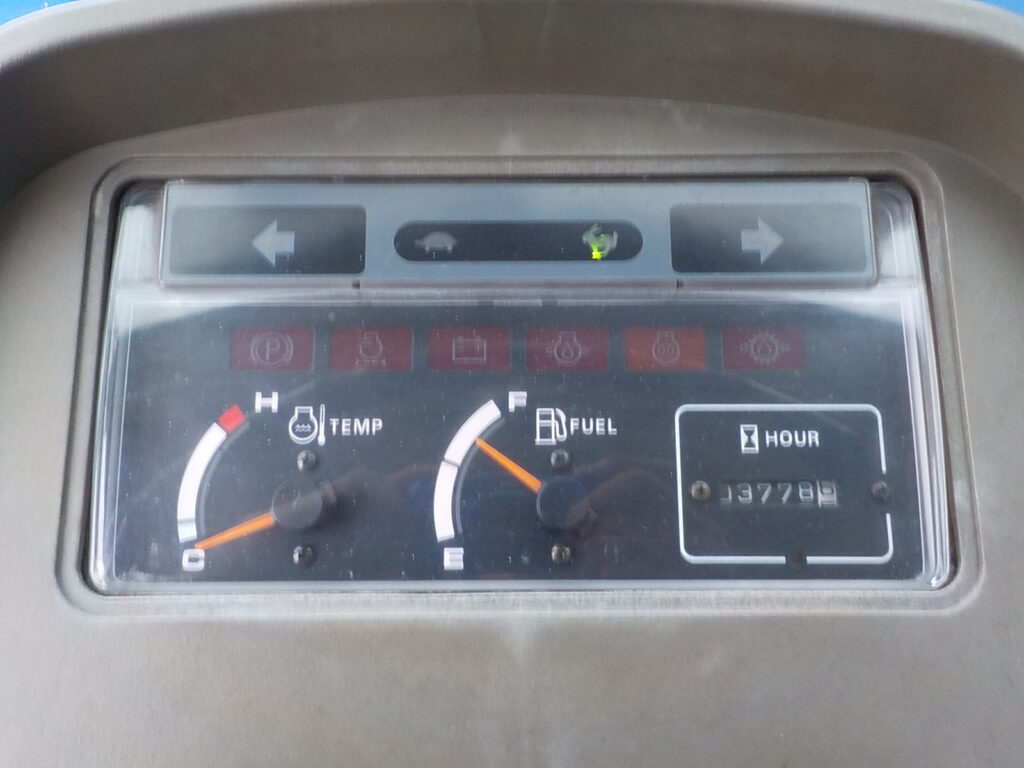 平成１２年　日立　ホイールローダー　LX20-3　★スパイクタイヤ★３８００時間★