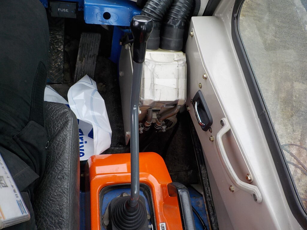 平成１２年　日立　ホイールローダー　LX20-3　★スパイクタイヤ★３８００時間★