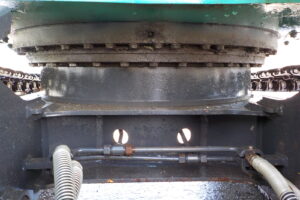 サムネイル: 平成29年　コベルコ　バックホー　SK125SR-3　★0.45㎥★配管付★クレーン仕様★エアコン★