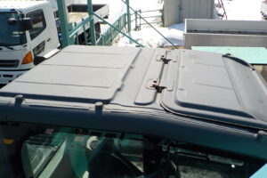 サムネイル: 平成29年　コベルコ　バックホー　SK125SR-3　★0.45㎥★配管付★クレーン仕様★エアコン★