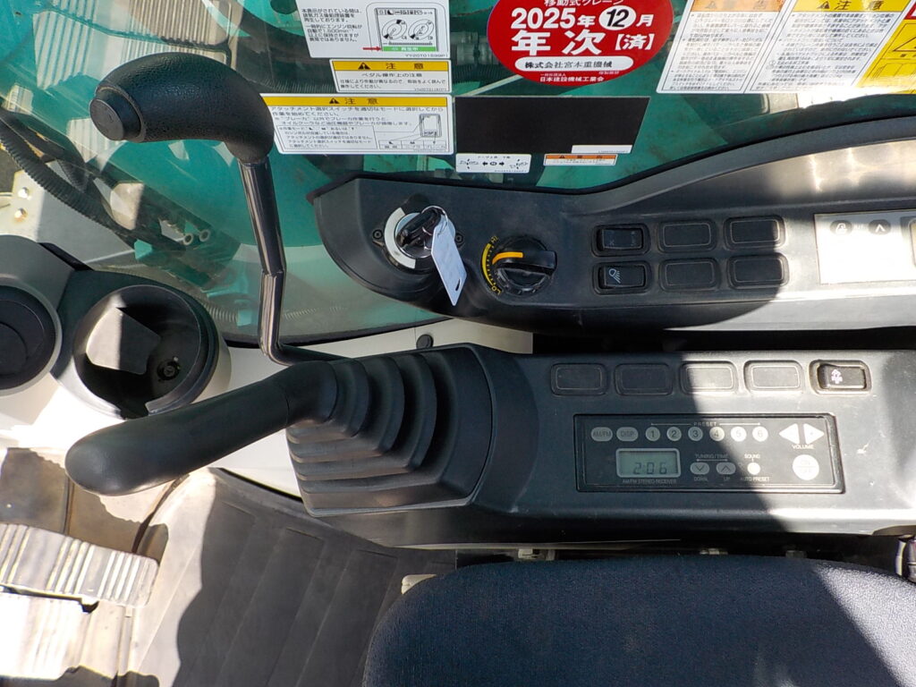 平成29年　コベルコ　バックホー　SK125SR-3　★0.45㎥★配管付★クレーン仕様★エアコン★