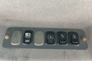 サムネイル: 【★北見店★】クボタホイールローダー　R420D　ミニショベル　小型特殊　バケット容量0.4㎥札幌・江別・旭川・北見・釧路どこでも全国対応可能です！【お問い合わせは北見店へ～TEL0157-57-7166～】