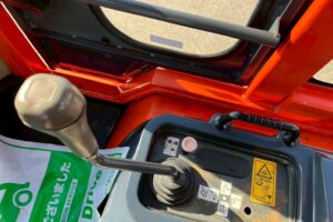 サムネイル: 【★北見店★】クボタホイールローダー　R420D　ミニショベル　小型特殊　バケット容量0.4㎥札幌・江別・旭川・北見・釧路どこでも全国対応可能です！【お問い合わせは北見店へ～TEL0157-57-7166～】