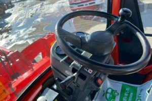 サムネイル: 【★北見店★】クボタホイールローダー　R420D　ミニショベル　小型特殊　バケット容量0.4㎥札幌・江別・旭川・北見・釧路どこでも全国対応可能です！【お問い合わせは北見店へ～TEL0157-57-7166～】