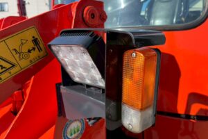 サムネイル: 【★北見店★】クボタホイールローダー　R420D　ミニショベル　小型特殊　バケット容量0.4㎥札幌・江別・旭川・北見・釧路どこでも全国対応可能です！【お問い合わせは北見店へ～TEL0157-57-7166～】